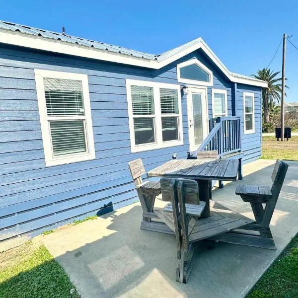 2 Min to Crystal Beach with Comfy Beds, hotel v destinaci Bolivar Peninsula