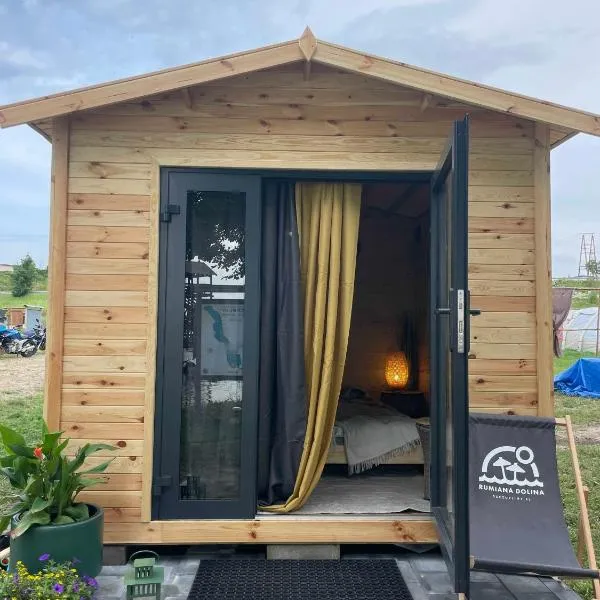 Glamping Ptasia Przystań Rumiana Dolina, hotel v destinácii Szczupliny