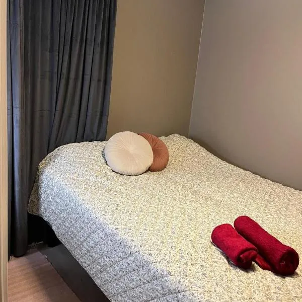 Tromsø Cozy Stay - A privat room with shared bathroom and kitchen, hotel v destinaci Tromsø