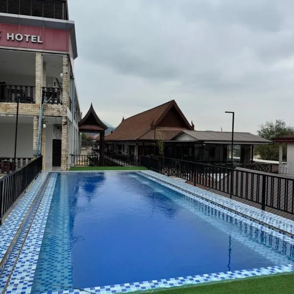 A P S Moutain view Hotel, hotel in Vang Vieng