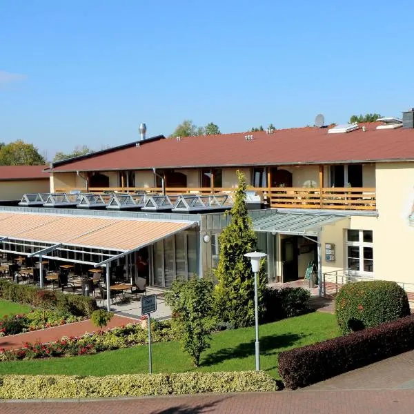 Land-gut-Hotel Seeblick, hotel in Arneburg