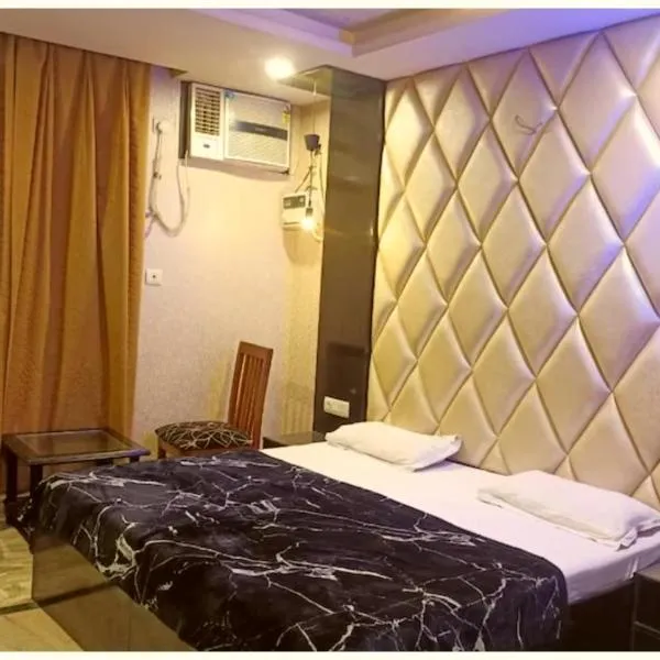 A PREMIUM HOTEL - G - P - Near Har ki Pauri - Moksh dham - Hygiene & Spacious Room - Restaurant and Jangle Safari - BEST HOTEL IN HARIDWAR, готель у місті Харідвар