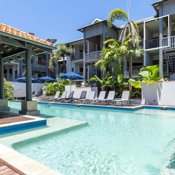 Hibiscus POOL VIEW Villa 49a, hotel in Port Douglas