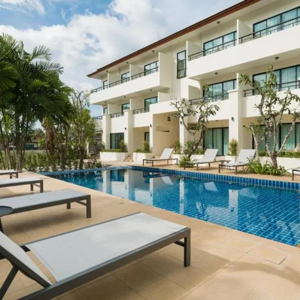 Apartments Near Bangtao Muay Thai & MMA, hotel in Ban Thalat Choeng Thale