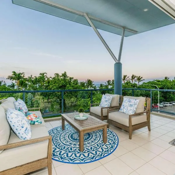 The Strand Penthouse - Best Views in Townsville, hotel in North Ward