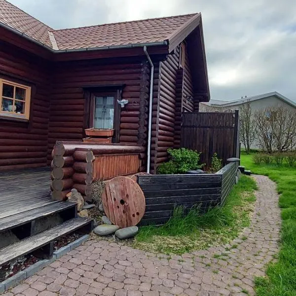 Reykjavik 116 Cozy Mini Studio 14m2 On Road no1 28km from the center of Rvk, hotel v destinaci Kjalarnes