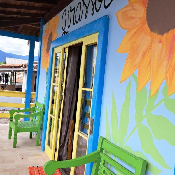 Girassol Hostel by Katita