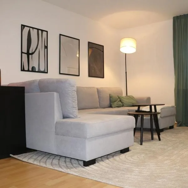 Cosy basement apartment, hotel v destinaci Eutingen