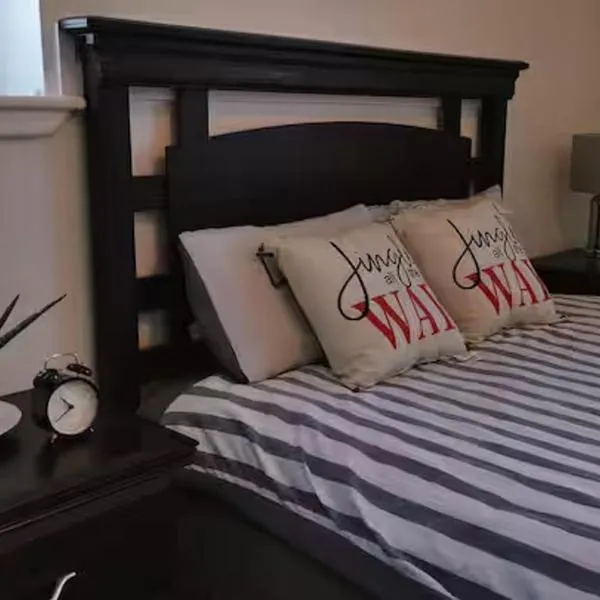 Cozy Suite #4 in the Heart of DT Quebec with QB, hotel in Quebec City