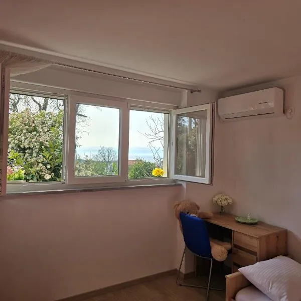 Apartment Nadalina, hotel v destinaci Kraljevica