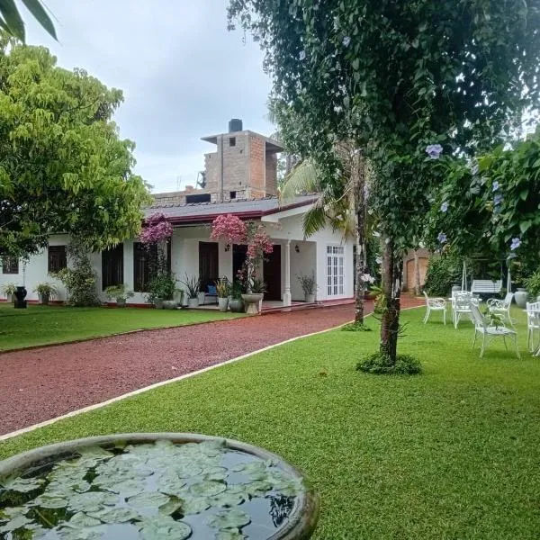 Velapura River Garden, hotel in Kalutara