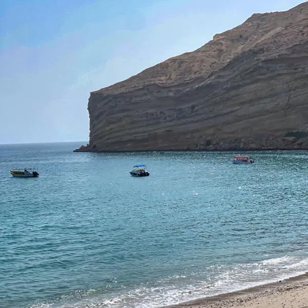 Sunset Apartments, hotel v destinaci Qantab