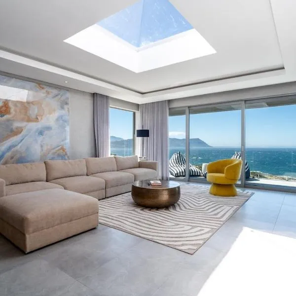 Contemporary 2 Bedroom apt with Indian Ocean Views, hotel di Murdoch Valley