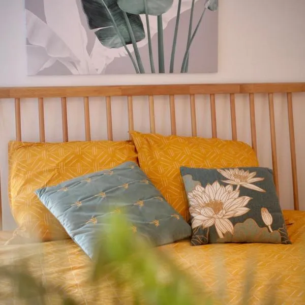 Chill Out, bungalow ensoleillé, ξενοδοχείο σε Grand-Bourg
