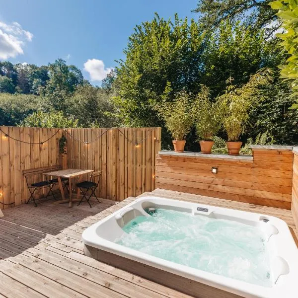 Le Chalet de l'Ours, jacuzzi and private sauna, hotell sihtkohas Insemont