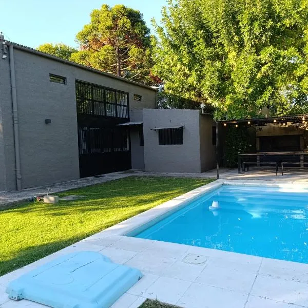 La escondida, hotel a Ramallo