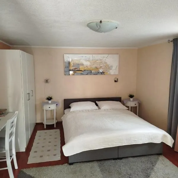 Apartman Tihana, khách sạn ở Crikvenica