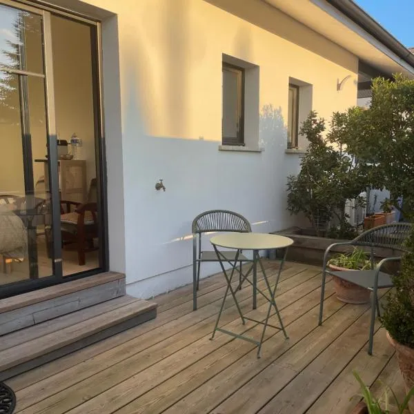 Charmante chambre chez l habitant – hotel w mieście La Teste-de-Buch