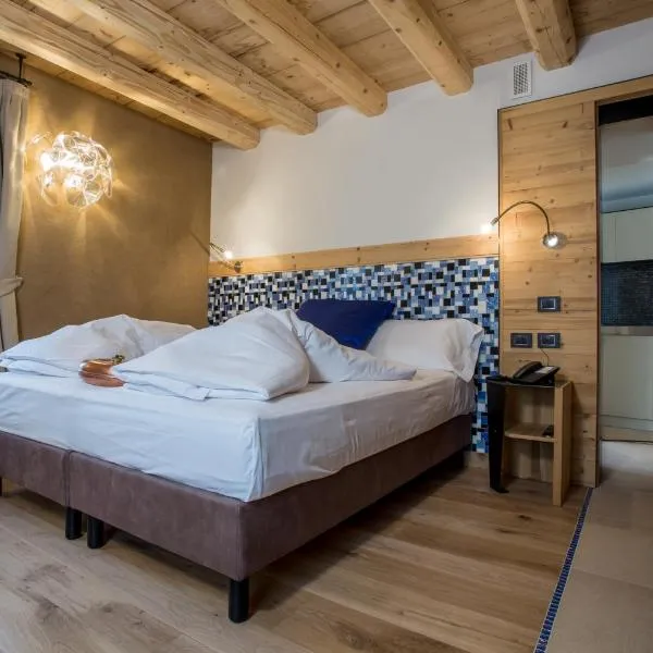 Hotel Orso Grigio, hotell i Cavalese