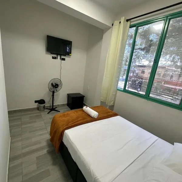 HOTEL PUERTO DULCE - La Virginia, hotel in La Virginia