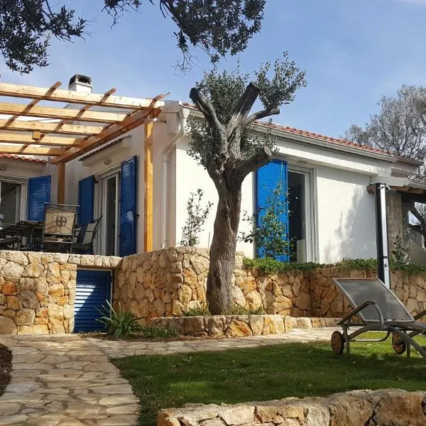 Beach house Adriana, hotelli kohteessa Lun