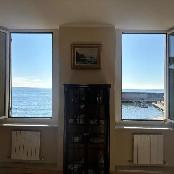 Una finestra sul mare 1 - A window on the sea 1 - Nervi - Genoa – hotel w Genui