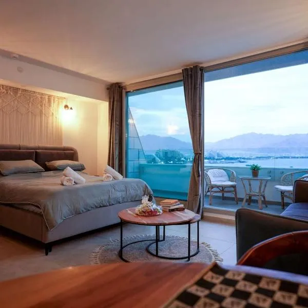 Apartment in Sea Side with amazing sea view - By Edomlux, viešbutis mieste Elatas