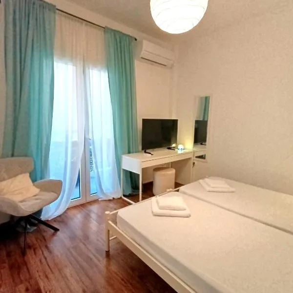 Apartment next to the sea, hotel in Anavissos