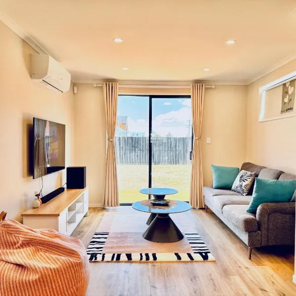 Lovely home, 3 bedrooms 4 beds, Close to hospital, khách sạn ở Hamilton