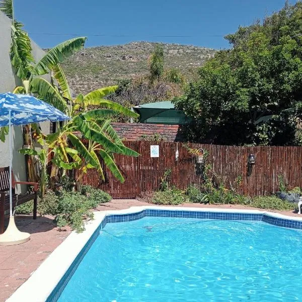 The Pool Cottage, hotel v destinaci Fish Hoek