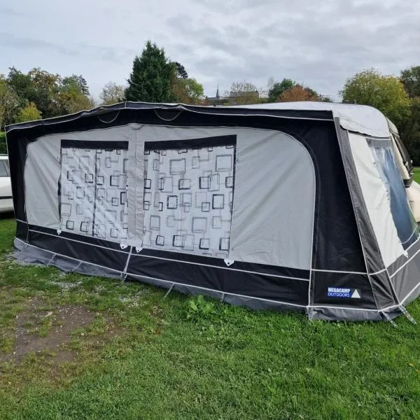 Caravan 4 personen, hotel v destinaci Durbuy