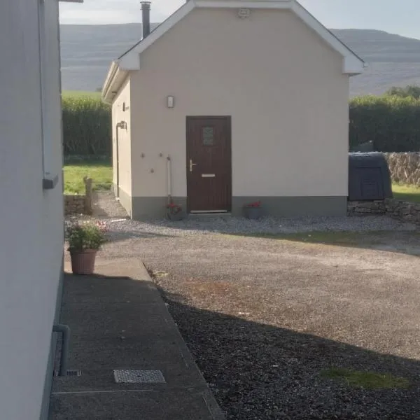 Burren Snug, hotel v destinaci Shanvally