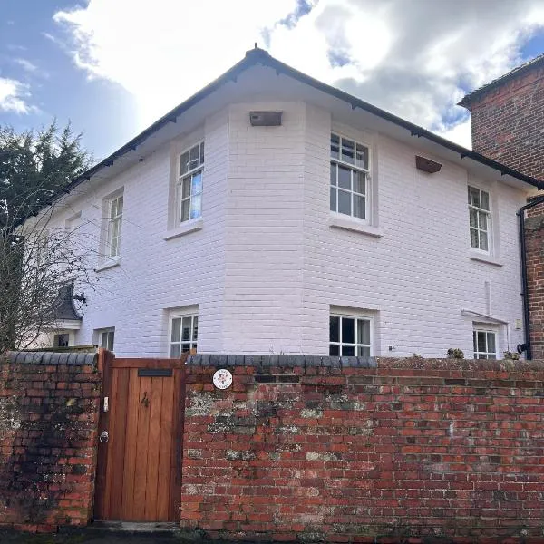 Flora Cottage, in the heart of the city, hotel a Salisbury