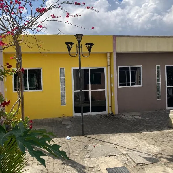 Economize e aproveite a região ou descanse para o voo, hotel in Maceió
