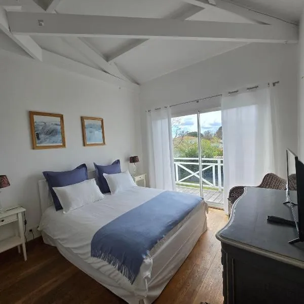 La Maison Blanche – hotel w mieście Andernos-les-Bains