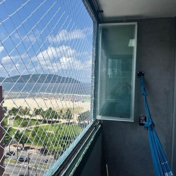 Apartamento novo, moderno, completíssimo à beira mar