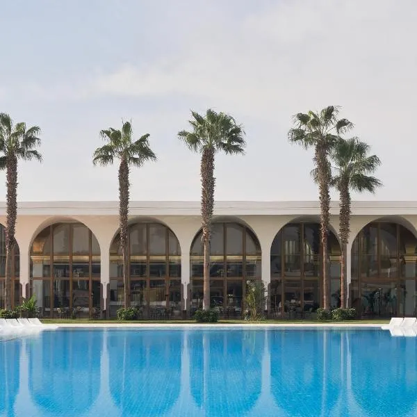 Pyramids Park Resort Cairo, hotel in Cairo