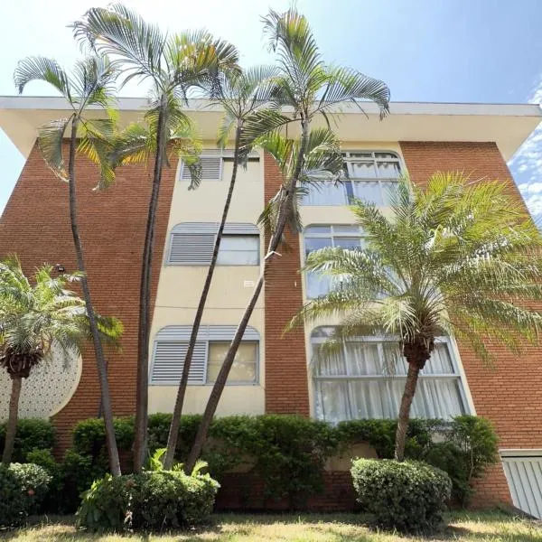 Apê Espaçoso 3 Qtos no coração da cidade, hotel in Ribeirão Preto
