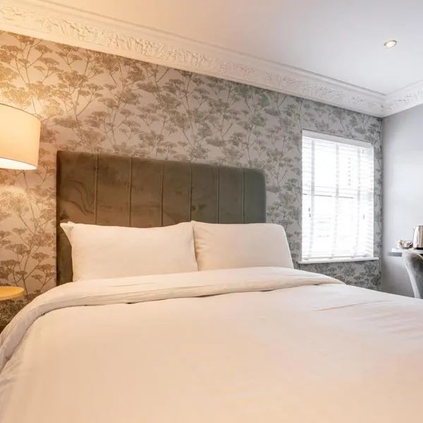 TF Royal Hotel & Theatre, hotel in Castlebar