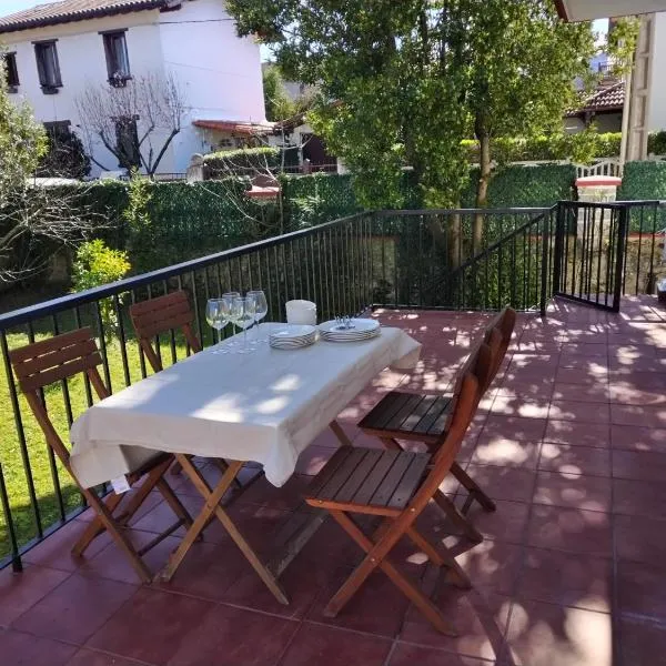 Casa Gaztelu Txiki, hotel v destinaci Irún