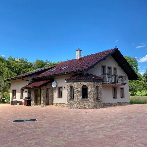 Dom v stráni, hotel in Poniky