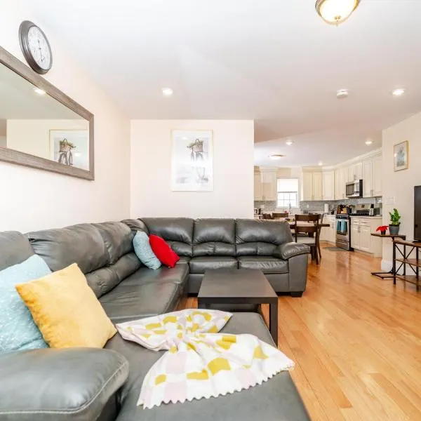 41 - 3BR Quincy - Lovely Townhouse near Adams, hotel in Quincy