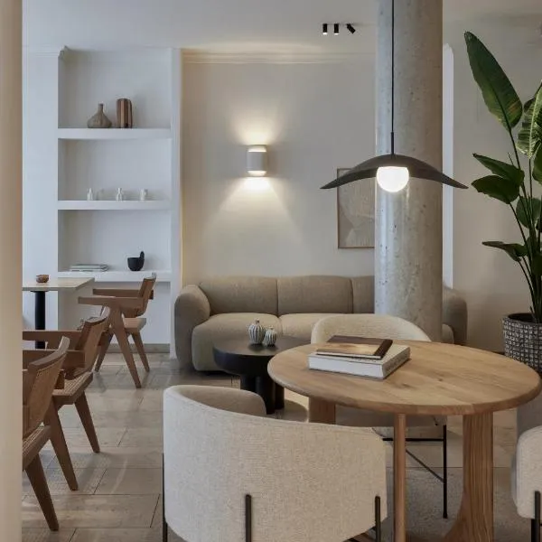 ADELANTE Boutique Hotel, hotel v Berlíně