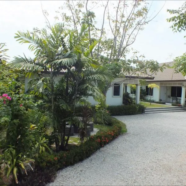 Viesnīca Vacation Garden Villa pilsētā Thalang