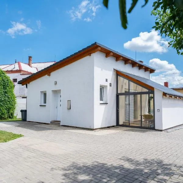 Ubytování Čankovice - Domek se zahradou poblíž Chrudimi – hotel w mieście Čankovice