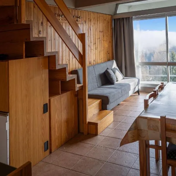 Trilocale sulle piste con vista sulla ValdiSole, hotel v destinácii Marilleva
