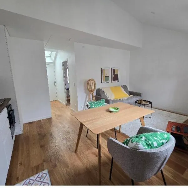 Centre ville Appart T2, 2 à 4 pers, immeuble de caractère, hotel in Nantes