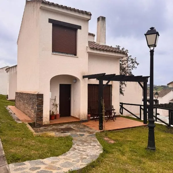 Villa Sierra de la Plata, viešbutis mieste El Ronquillo
