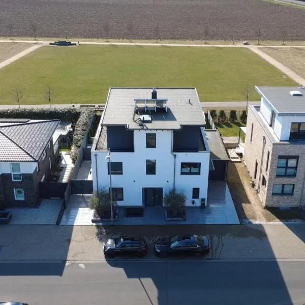 Neubau Penthouse - mit schöner Aussicht - 15min von Köln, hotel v destinaci Pulheim