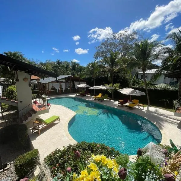 Parti Gras Hotel & Villas en Playa Potrero, khách sạn ở Potrero